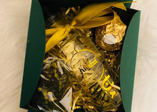 Load image into Gallery viewer, Ramadan / Eid Favour Box and Zam Zam Water 50ml