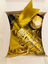 Load image into Gallery viewer, Wedding Party Wedding Favour Box and Zam Zam Water