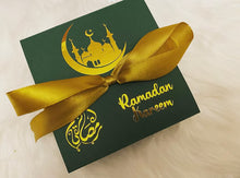 Load image into Gallery viewer, Ramadan / Eid Favour Box and Zam Zam Water 50ml