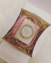 Load image into Gallery viewer, Wedding Party Wedding Favour Box 99 Bead Tasbih & Mini Quran