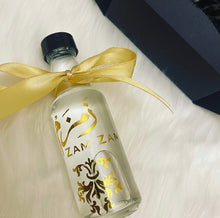 Load image into Gallery viewer, Wedding Party Wedding Favour Box and Zam Zam Water