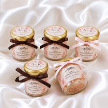 Load image into Gallery viewer, Personalised Himalayan Salt wedding favours (Various Sizes)
