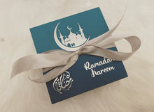 Load image into Gallery viewer, Ramadan / Eid Favour Box and Zam Zam Water 50ml
