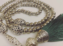 Load image into Gallery viewer, Personalised Men’s Premium Gift Set - Silver Metal Prayer Beads
