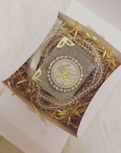 Load image into Gallery viewer, Wedding Party Wedding Favour Box 99 Bead Tasbih &amp; Mini Quran
